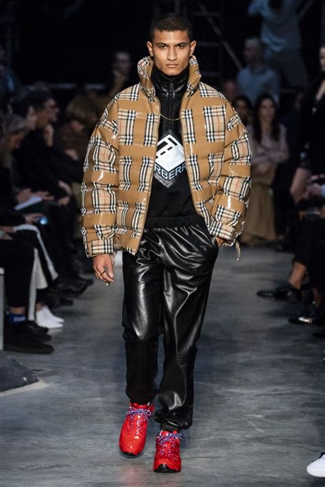 burberry mode auùtomne hiver 2019|The Autumn/Winter 2019 Show .